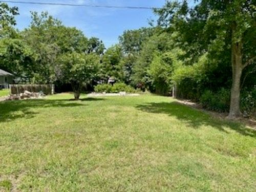 205 N Main St, Edgewood, TX, 75117-2531 | Card Image
