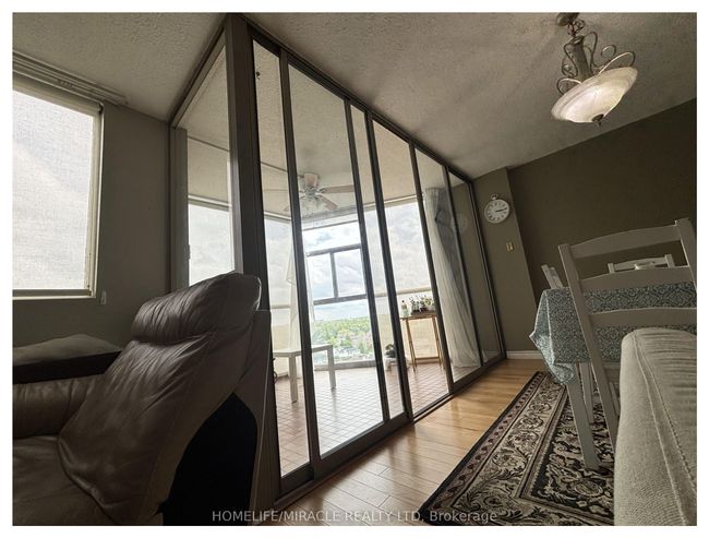 1409 - 2760 Carousel Cres, Condo with 2 bedrooms, 2 bathrooms and 1 parking in Gloucester ON | Image 43