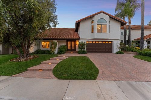 6137 Rustling Oaks Dr, Agoura Hills, CA, 91301-1644 | Card Image