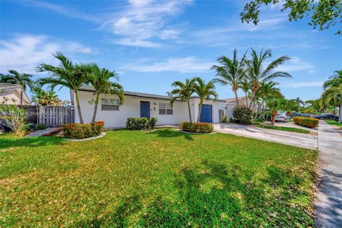 205 Se 5th St, Dania Beach, FL, 33004-4143 | Card Image