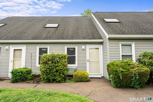 8-8 Grove Ct, Branford, CT, 06405 | Card Image