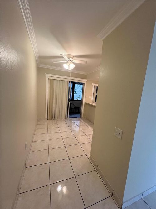 b20-5312 Ne 6th Ave, Fort Lauderdale, FL, 33334-3424 | Card Image