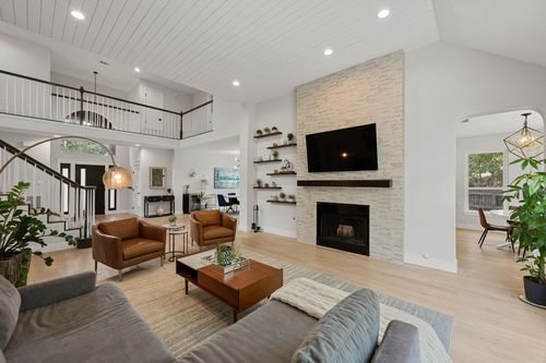 10807 Redmond Rd, Austin, TX, 78739-1621 | Card Image