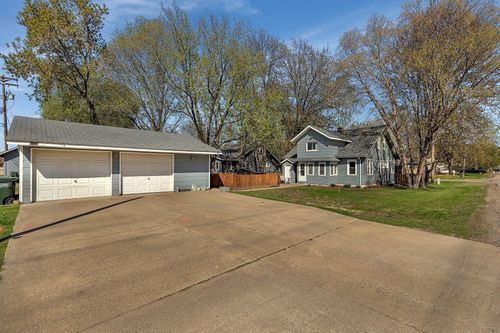 111 Barracuda Ave Se, Avon, MN, 56310-3001 | Card Image