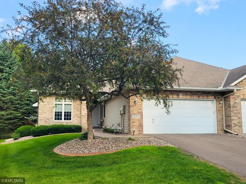 10395 Lancaster Cv, Woodbury, MN, 55129-8592 | Card Image