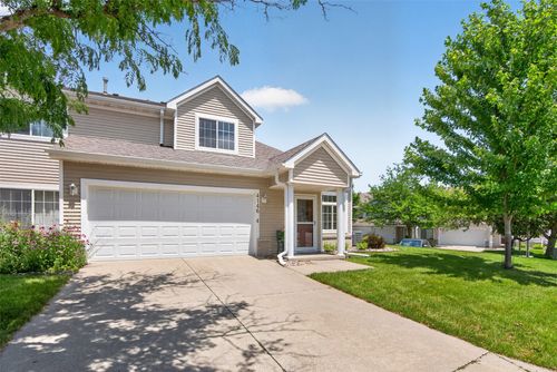 4-4146 Eisenhower Ln, Ames, IA, 50010-3973 | Card Image