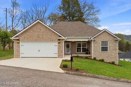 7258 Bethesda Springs Way, Corryton, TN, 37721-3213 | Card Image