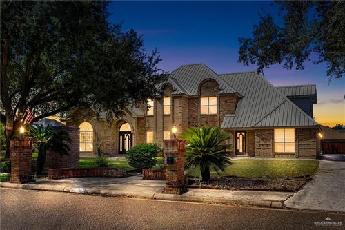 2001 Fair Oaks Dr, Mission, TX, 78574-2000 | Card Image