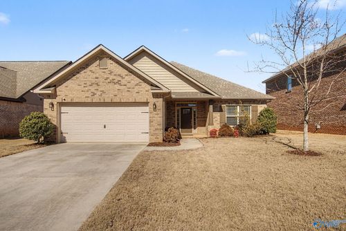 215 Iron Cir, Meridianville, AL, 35759-4500 | Card Image