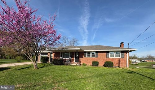 2490 Cedar Rd, YORK, PA, 17408-3922 | Card Image