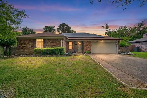 834 S Ridgeway Dr, Cleburne, TX, 76033-6146 | Card Image