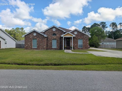 216 Dogwood St, Waveland, MS, 39576-2003 | Card Image