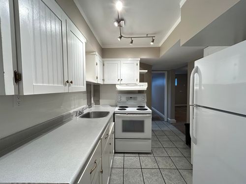 basement-510 Garrett St, New Westminster, BC, V3L3S6 | Card Image