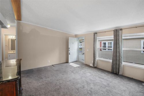 13499 Heritage St, Carleton, MI, 48117-9426 | Card Image