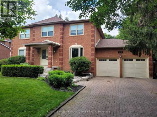 13 Mckee Dr S, Caledon East, ON, L7C1G8 | Card Image