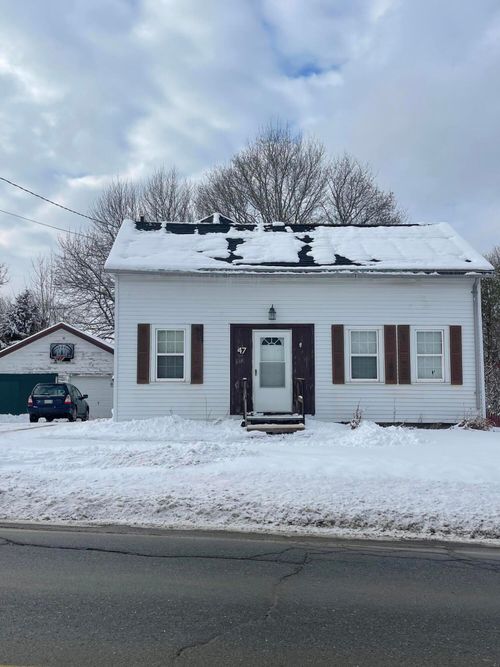 47 Enfield Road, Lincoln, ME, 04457 | Card Image