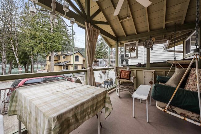 255 First Avenue, House other with 2 bedrooms, 1 bathrooms and 2 parking in Cultus Lake BC | Image 7