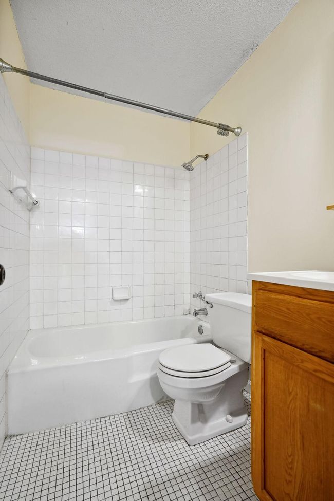 APT-103 - 5315 Minnehaha Ave, Condo with 2 bedrooms, 1 bathrooms and null parking in Minneapolis MN | Image 12