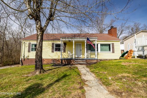 135 Dogwood Ct, Harriman, TN, 37748-5426 | Card Image