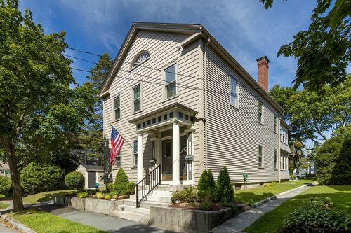 2-51 William St, Fairhaven, MA, 02719-2927 | Card Image