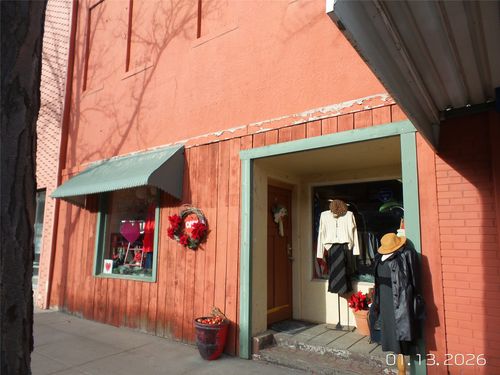 115 Central Ave, Great Falls, MT, 59401-3109 | Card Image