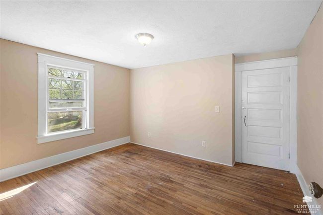 220 S 8 Th St, House other with 4 bedrooms, 3 bathrooms and null parking in Manhattan KS | Image 13