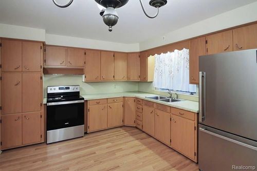 734 N Monroe St, Monroe, MI, 48162-2972 | Card Image