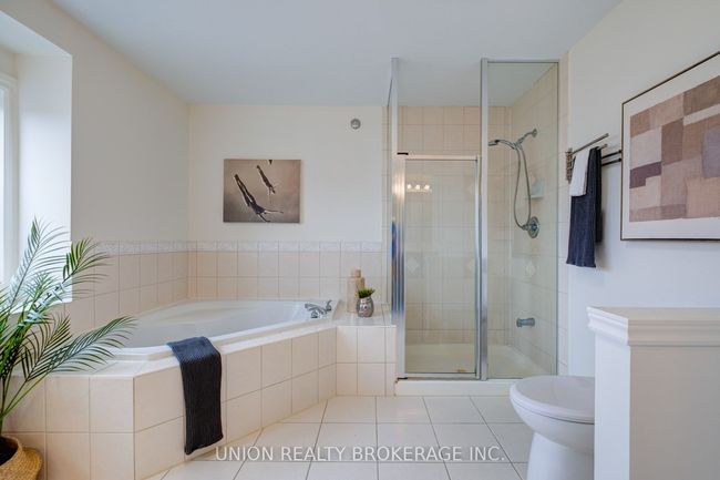 1872 Lake Shore Blvd E, House attached with 4 bedrooms, 3 bathrooms and null parking in Toronto ON | Image 13