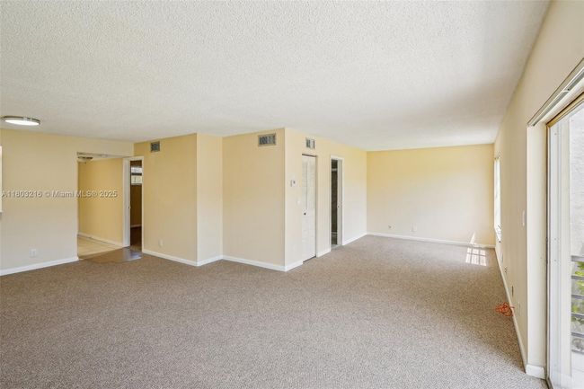 APT-203P - 3774 Inverrary Blvd, Condo with 2 bedrooms, 2 bathrooms and null parking in Lauderhill FL | Image 9