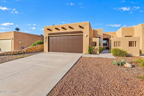 3260 Eagle Ridge Dr, Las Cruces, NM, 88012-7705 | Card Image