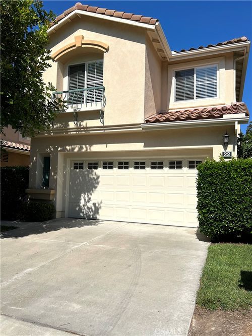 22 Santa Victoria Aisle, Irvine, CA, 92606-8831 | Card Image