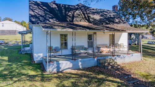 413 Paddle Creek Rd, Bristol, TN, 37620-8351 | Card Image