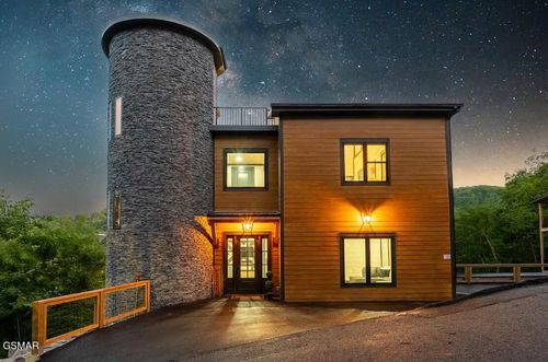 1257 Bavarian Way, Gatlinburg, TN, 37738 | Card Image
