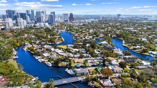 530 Sw 11th Ave, Fort Lauderdale, FL, 33312-2520 | Card Image