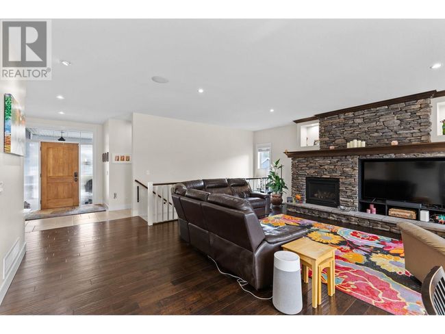 1089 Long Ridge Dr, House other with 4 bedrooms, 3 bathrooms and 2 parking in Kelowna BC | Image 7