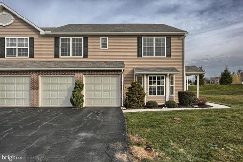 150 Merlin Dr, HUMMELSTOWN, PA, 17036-8841 | Card Image