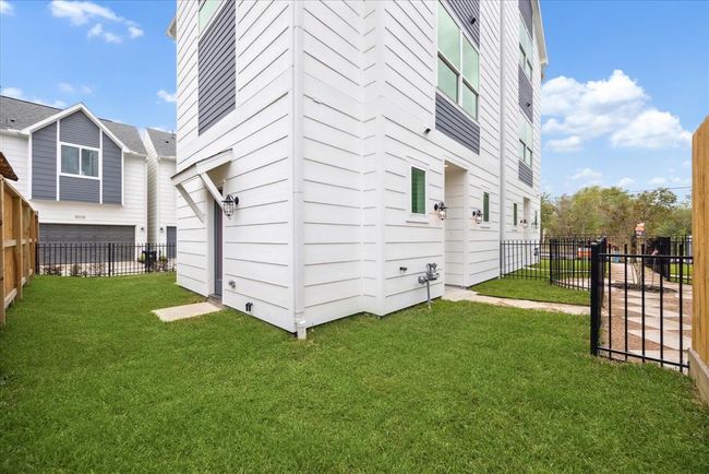 1650 W Tidwell Rd, House other with 3 bedrooms, 4 bathrooms and 2 parking in Houston TX | Image 4
