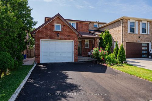 228 Lech Walesa Dr, Mississauga, ON, L5B3H6 | Card Image