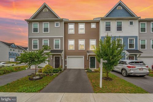 38 Starting Gate Pl, MARTINSBURG, WV, 25404-1173 | Card Image