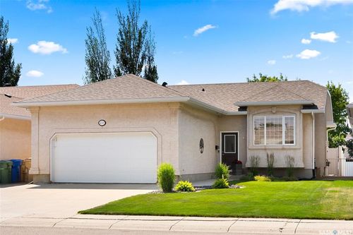 450 Fairway Rd N, Regina, SK, S4Y1A2 | Card Image