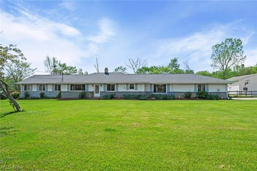 19740 Benbow Rd, Strongsville, OH, 44136-7737 | Card Image
