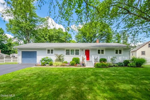 26 Birchwood Dr, Halfmoon, NY, 12065-6245 | Card Image