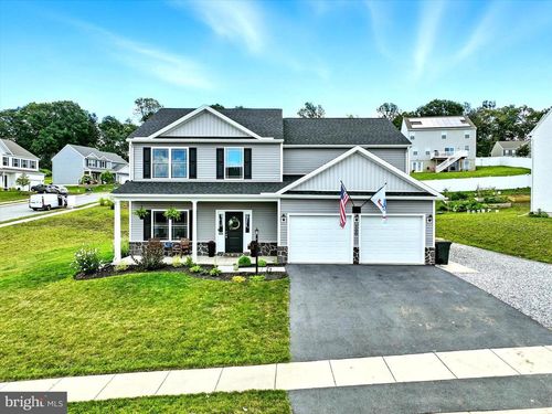 100 Steeple Chase Dr, YORK HAVEN, PA, 17370-8947 | Card Image