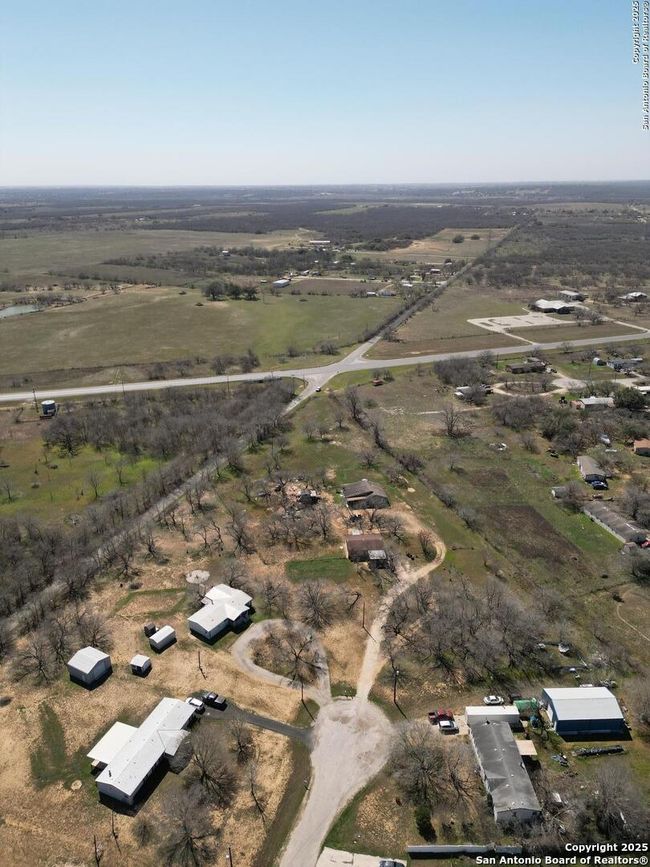 17423 Fx Ball Dr, House other with 1 bedrooms, 3 bathrooms and null parking in Elmendorf TX | Image 39