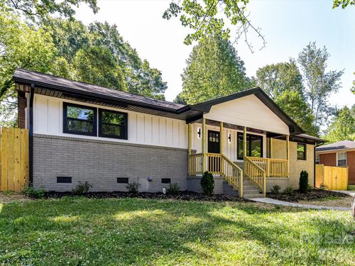 3132 Sudbury Rd, Charlotte, NC, 28205-4316 | Card Image