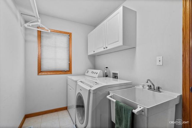 406 Camden Cir, House other with 4 bedrooms, 4 bathrooms and 3 parking in Oswego IL | Image 11