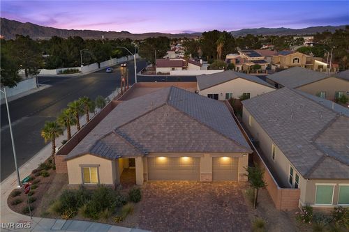3706 Etendre Ct, Las Vegas, NV, 89121-4214 | Card Image