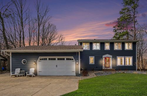 415 Vista Ln, Fremont, MI, 49412-1370 | Card Image