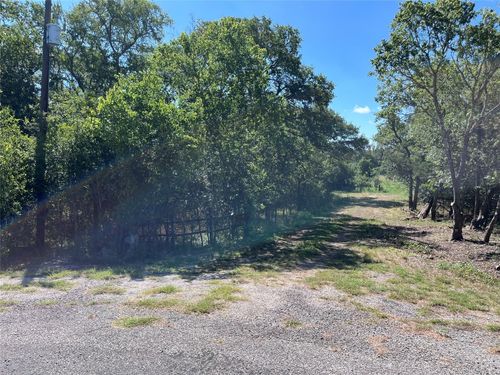 379 Forest Lake Dr, Del Valle, TX, 78617-5635 | Card Image