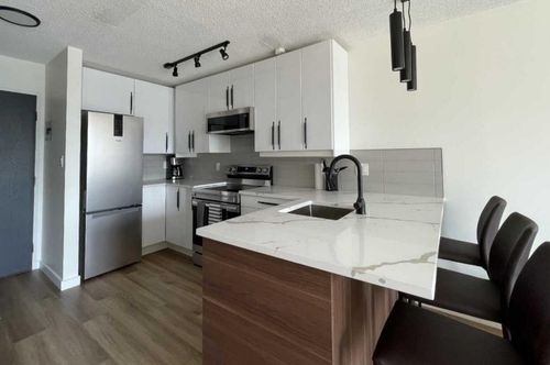 703-340 14 Ave Sw, Calgary, AB, T2R1H4 | Card Image